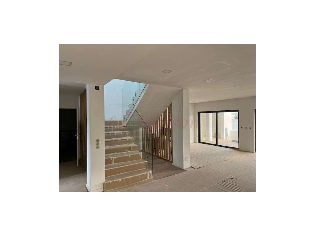 Condomínio privado de luxo V4 Duplex no Fanqueiro-5