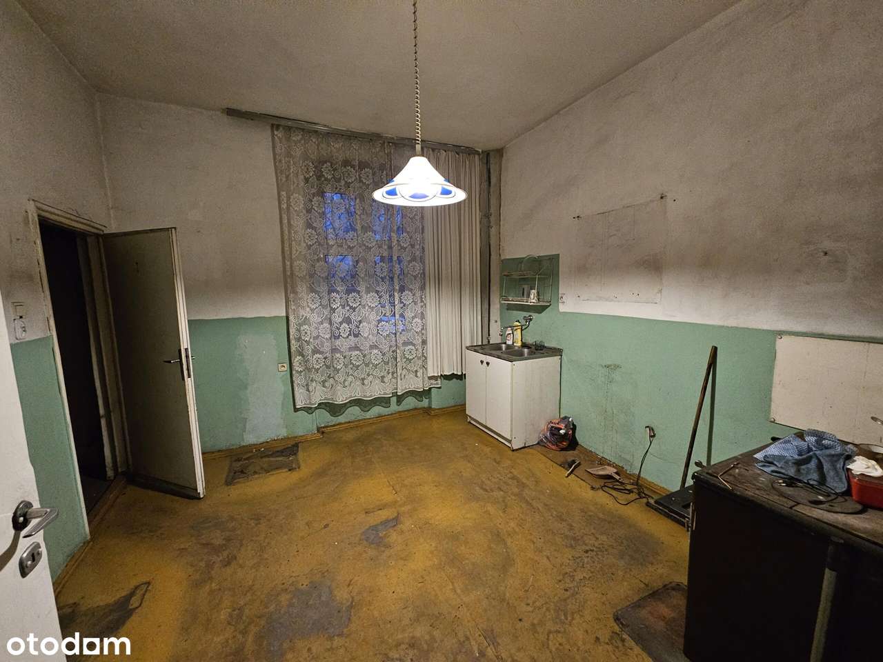 Przestronny lokal z potencjałem 77m2-1