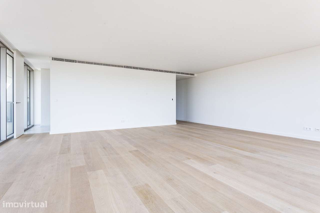 T4 com 280 m² na prestigiada Infinity Tower - Grande imagem: 3/40