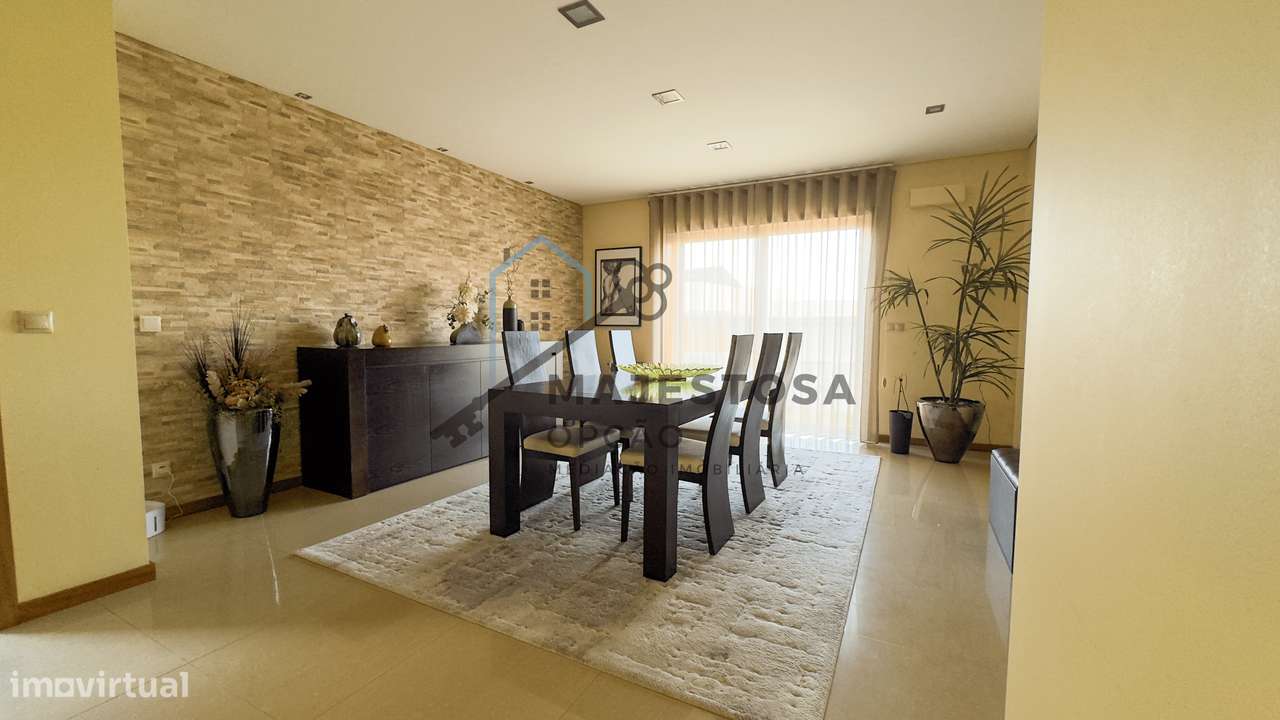 Moradia Isolada com Jardim —Abelheira, Viana do Castelo-13