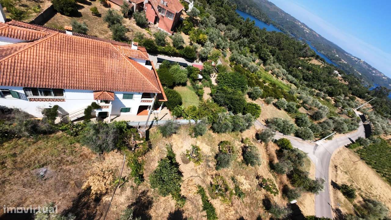 Excelente Oportunidade de Investimento como Moradia e Alojamento Turí - Grande imagem: 3/60