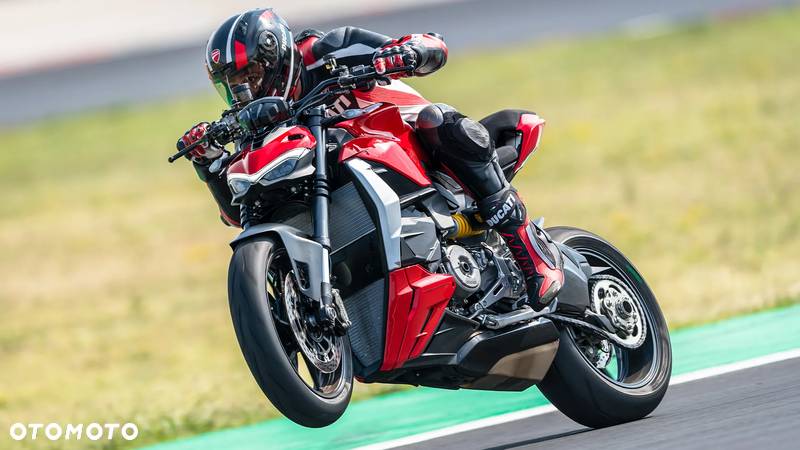 Ducati Streetfighter V2 - 9