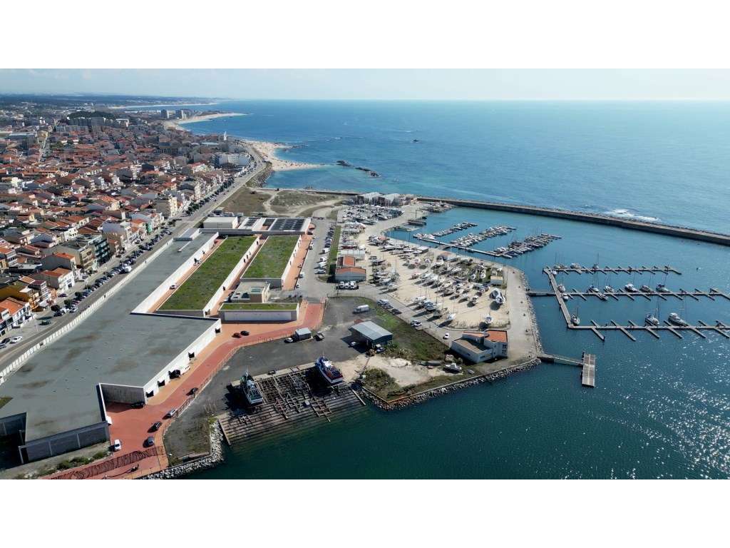 T2 NOVO no Último Piso em 1ª Linha de Mar c/ Terraço em Vila do Conde-21