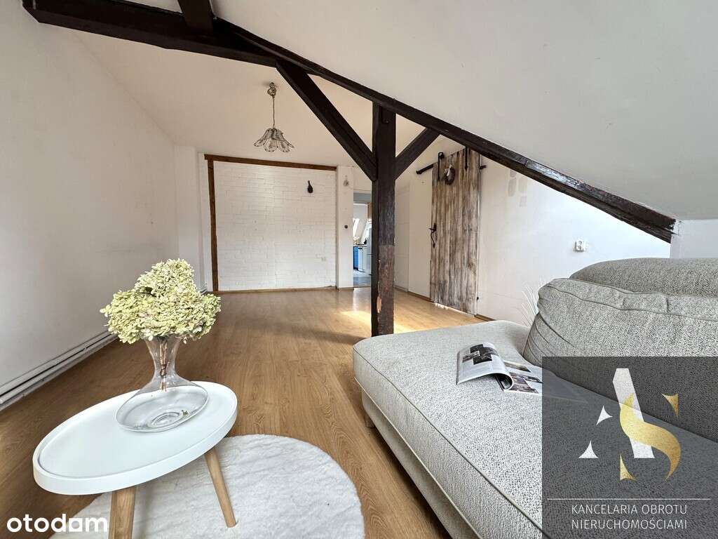 Teraz taniej! Wygodne mieszkanie na poddaszu-6