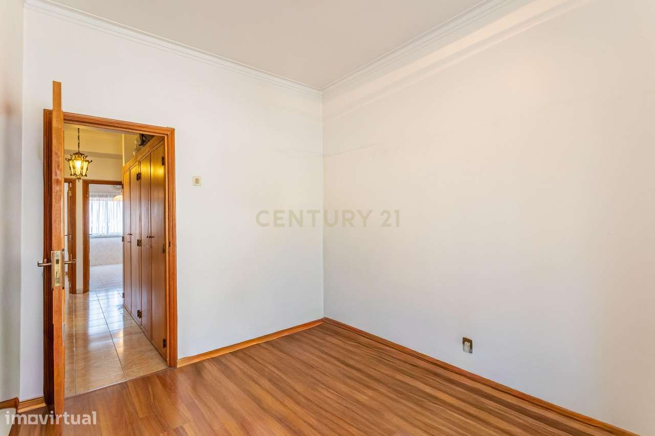 Apartamento T2 em Sacavém-10