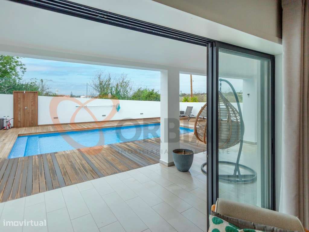 Moradia para venda em Albufeira com 6 quartos e piscina-43