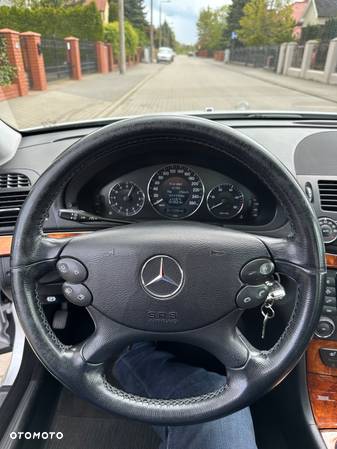 Mercedes-Benz Klasa E 200 CDI Automatik Elegance - 16