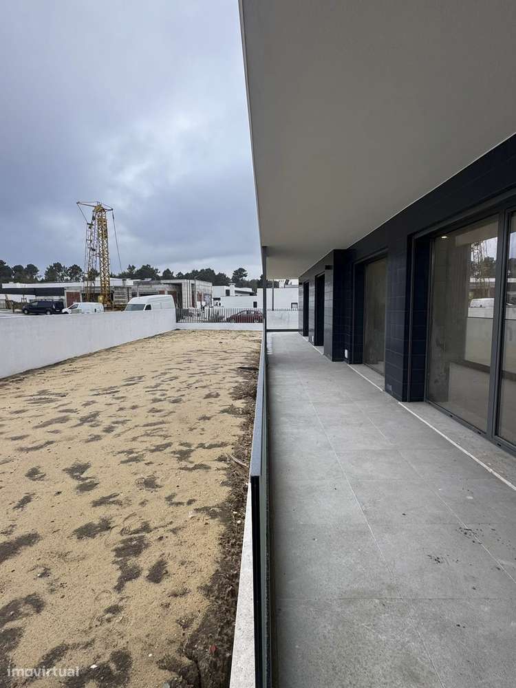T3 Novo - Leiria - 300m2 Jardim-2
