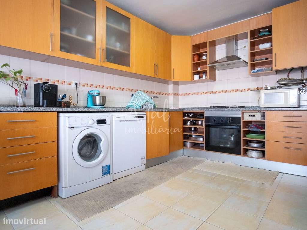 Apartamento T2 duplex, em urbanização central da cidade do Cartaxo-16