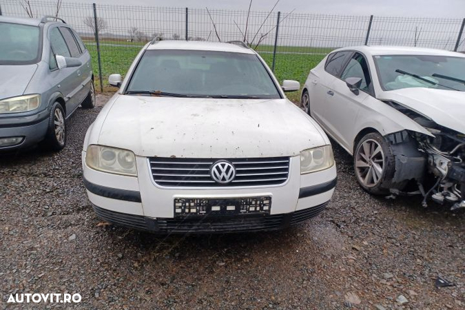 Carlig remorca COMBI Volkswagen VW Passat B5.5 (facelift)  [din 2000 - 2