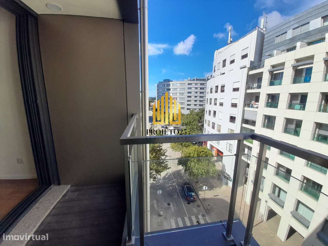 T3 NOVO de Luxo com área bruta de 170m2, junto ao centro e ao Metro!-9