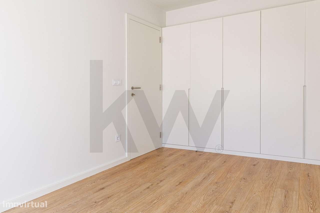 Entre serra e mar | Duplex T4 com terraços | Praia das Maçãs-21