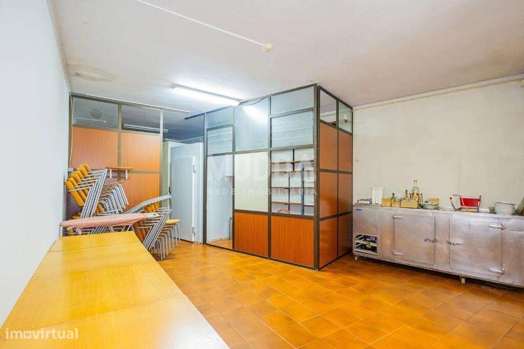 Espaço Comercial Premium com 715 m2 no Centro de Aveiro-12