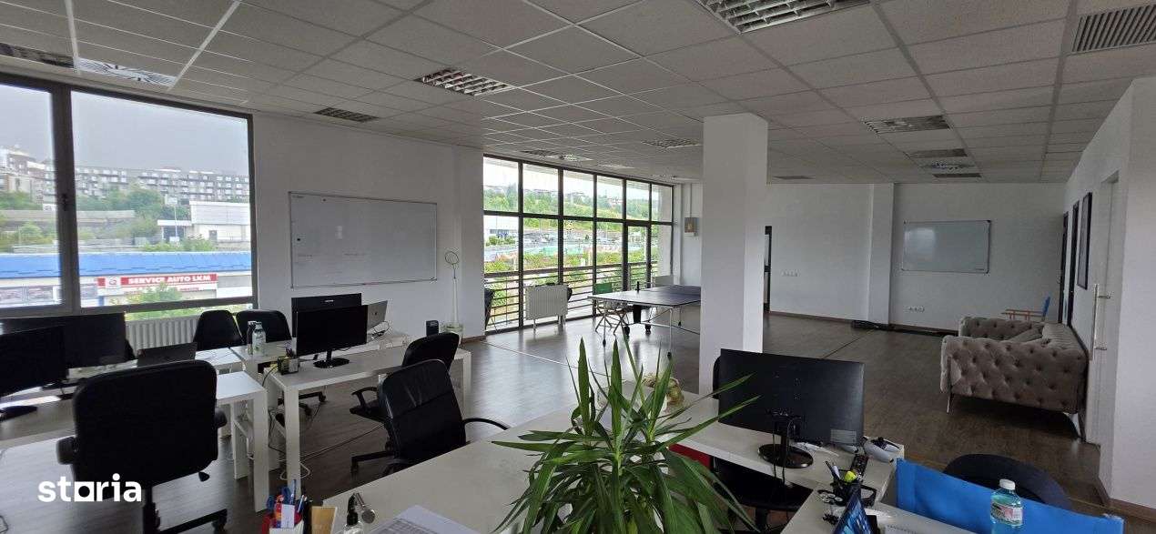 Vanzare spatiu birouri 135 mp, compartimentat, luminos, acces facil - Imagine principală: 4/5