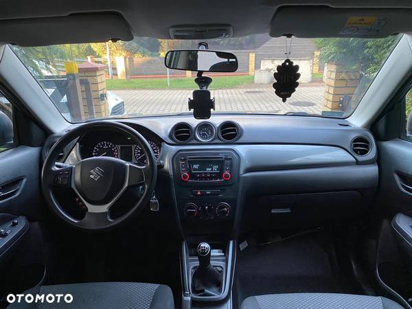 Suzuki Vitara 1.6 Comfort 2WD - 14