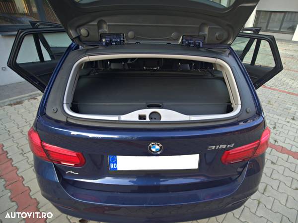 BMW Seria 3 318d Touring Blue Performance - 29