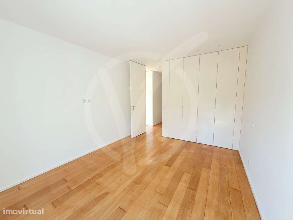 Moradia T4 de Luxo com Jardim e Piscina Póvoa de Varzim-5