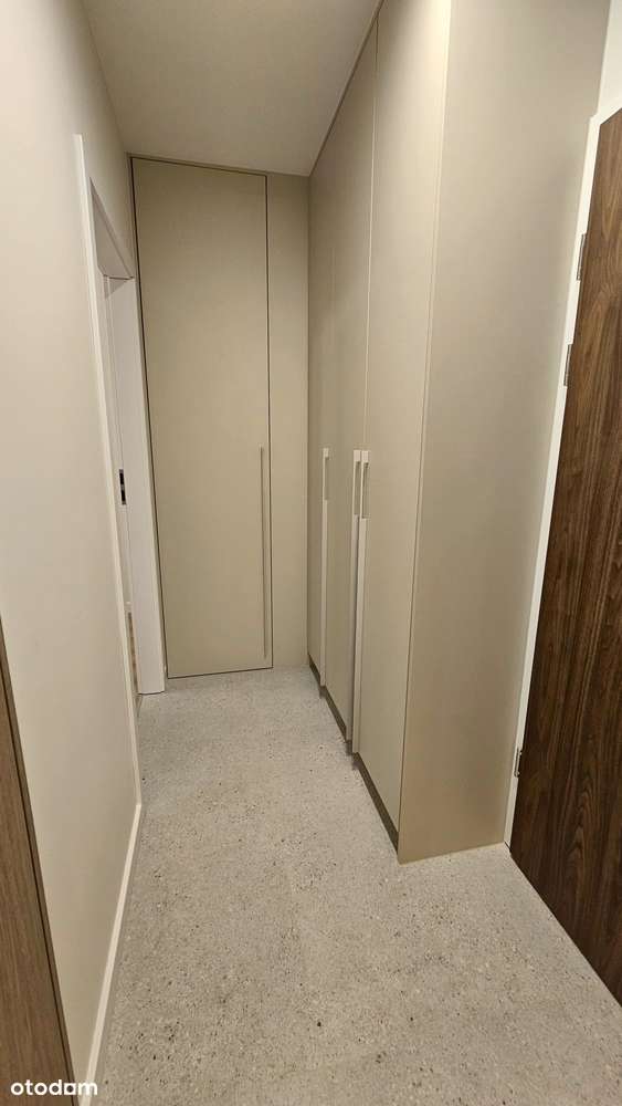Bez prowizji, Garderoba, Wykończone, 2-pokojowe, Galeria Bronowice - Pełny obrazek: 5/10