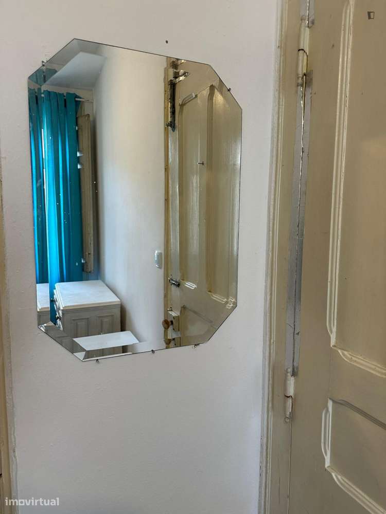 Quarto - localizado em Alameda Lisbon - Grande imagem: 5/10
