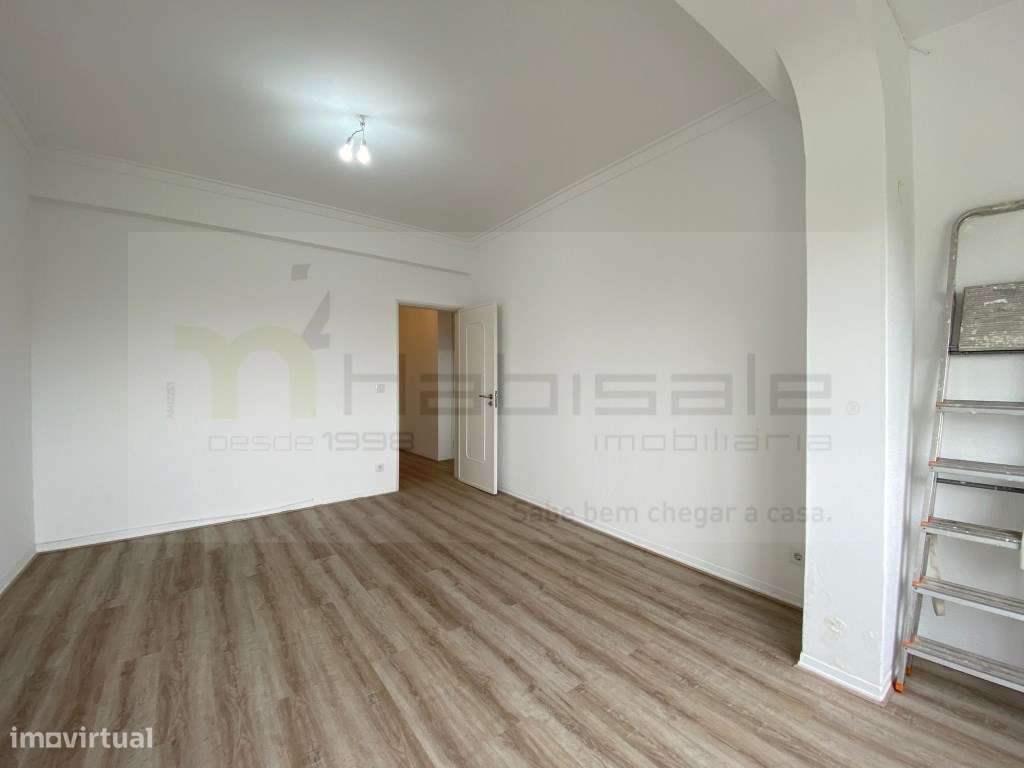 T2 Remodelado com Vista para o Jardim e com Elevador - Grande imagem: 5/26