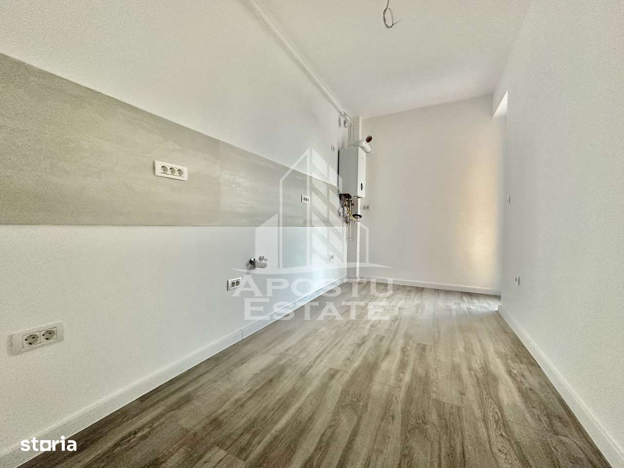 Apartament cu 2 camere, decomandat, bucatarie inchisa, terasa 13 mp - Imagine principală: 4/9