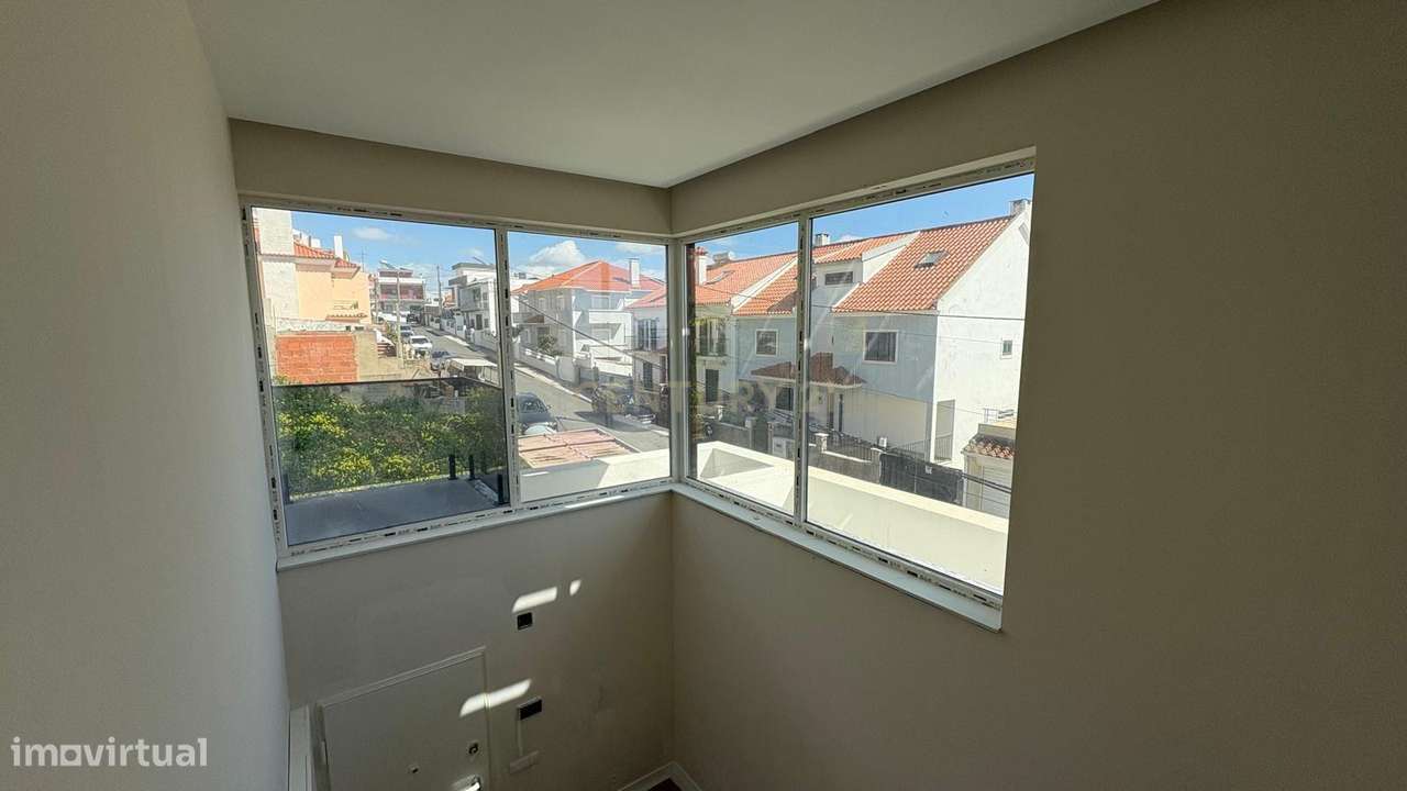 Moradia independente à venda em Famões, Odivelas-24