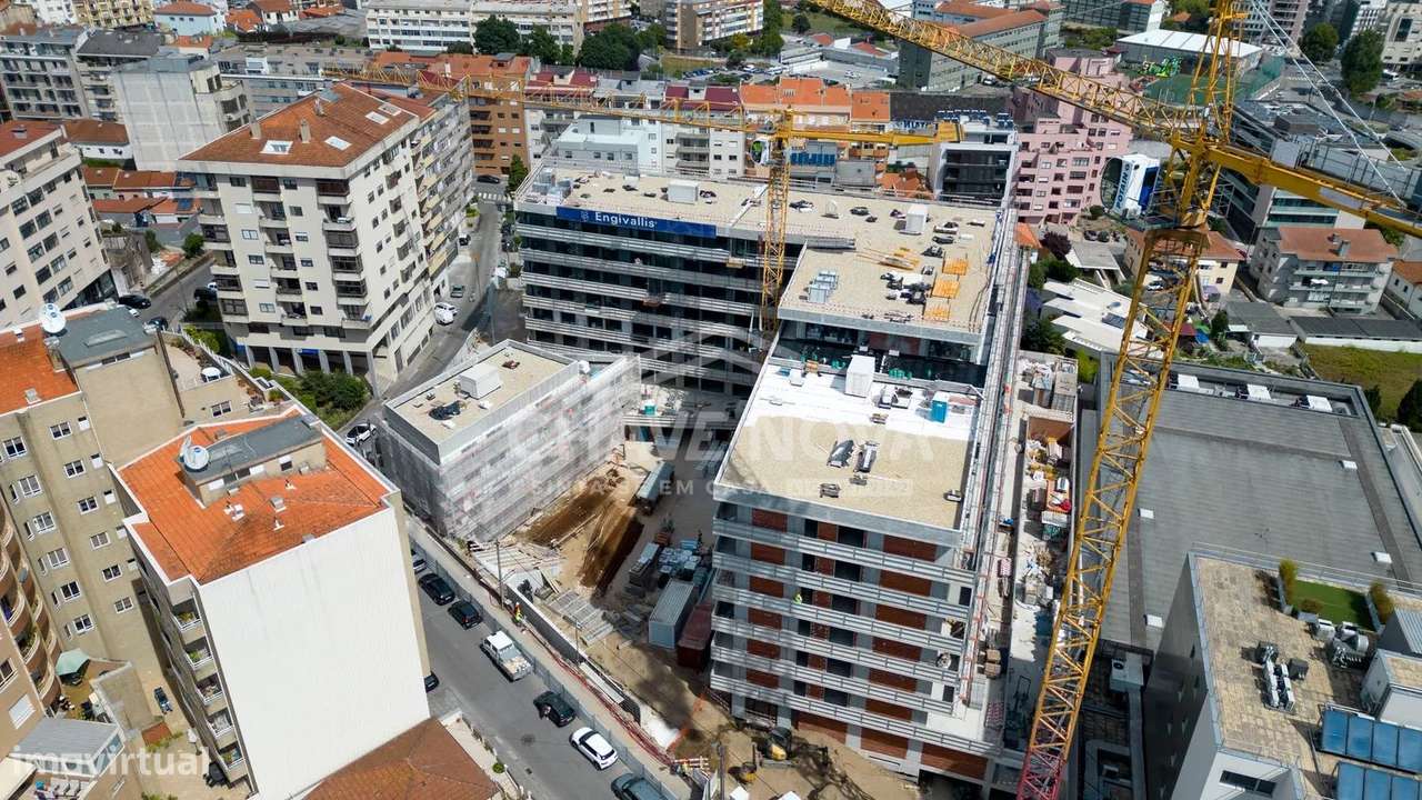 LA- Apartamento T1 Evolutivo Novo c/ Lugar de Garagem em Mafamude Gaia-21