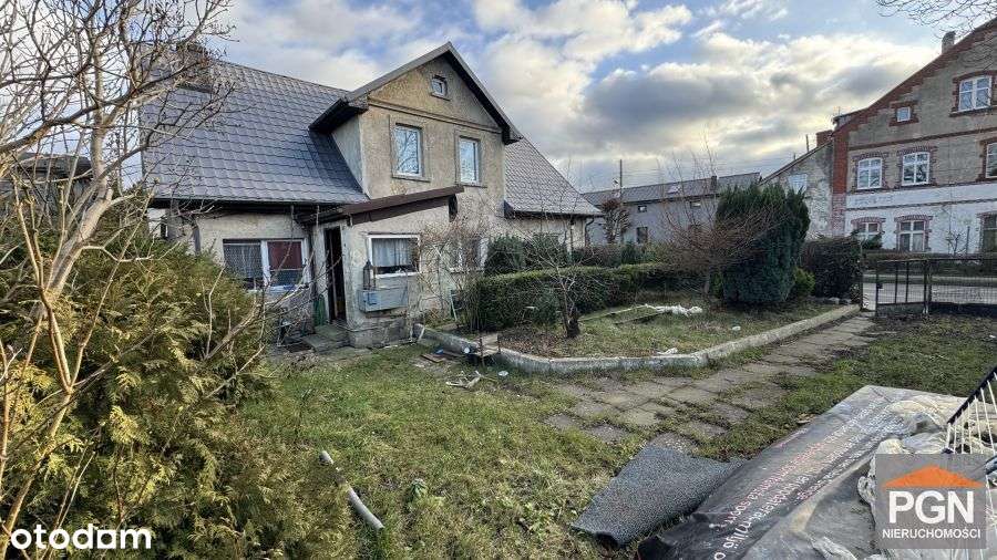 Połowa domu blisko centrum z działką-18