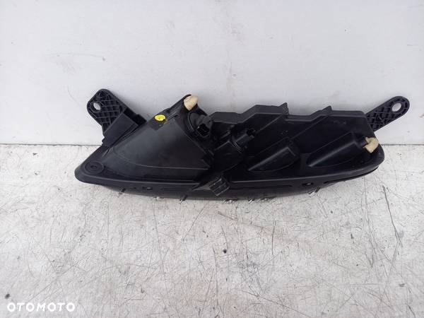 LED prawy Citroen C3 III B618 9833480480 - 7