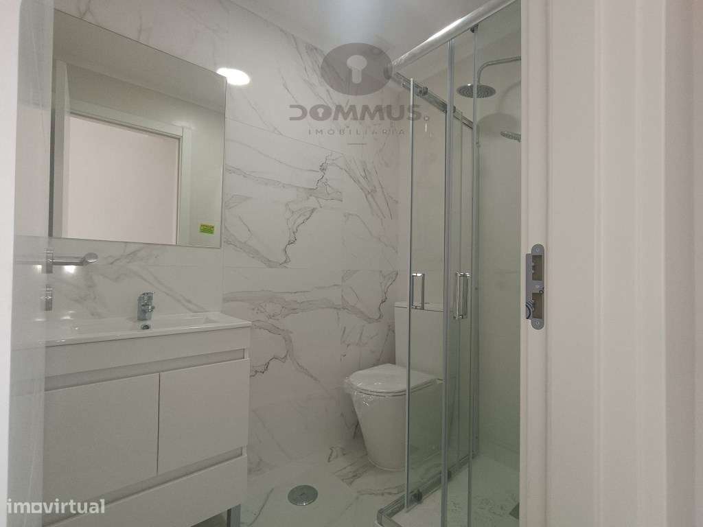 Apartamento T3 totalmente remodelado na Amadora-13