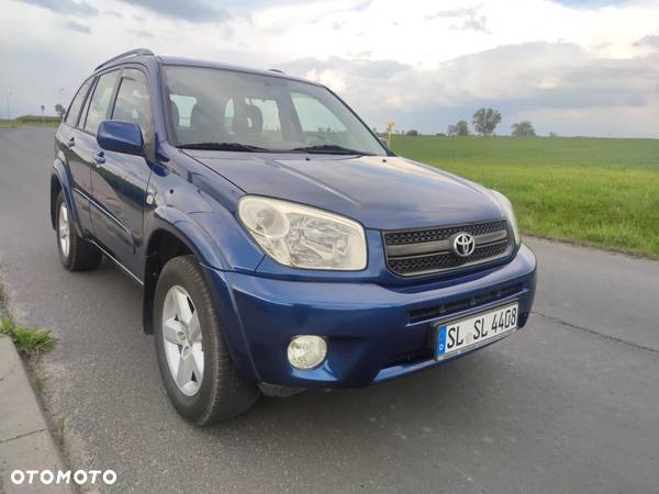 Toyota RAV4 2.0 VVT-i 4x4 - 11