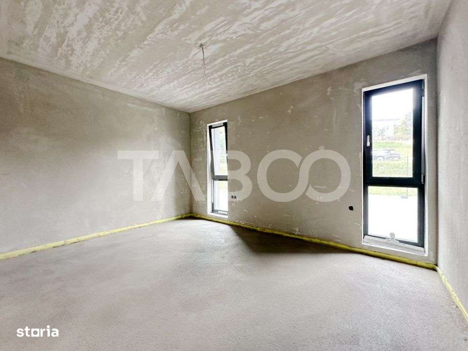 De vanzare duplex 200 mp utili si teren liber 180 mp cu garaj Floresti - Imagine principală: 5/9