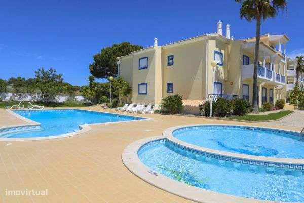 T1+1 em Olhos de água. Bosque de S. José. - Grande imagem: 4/12