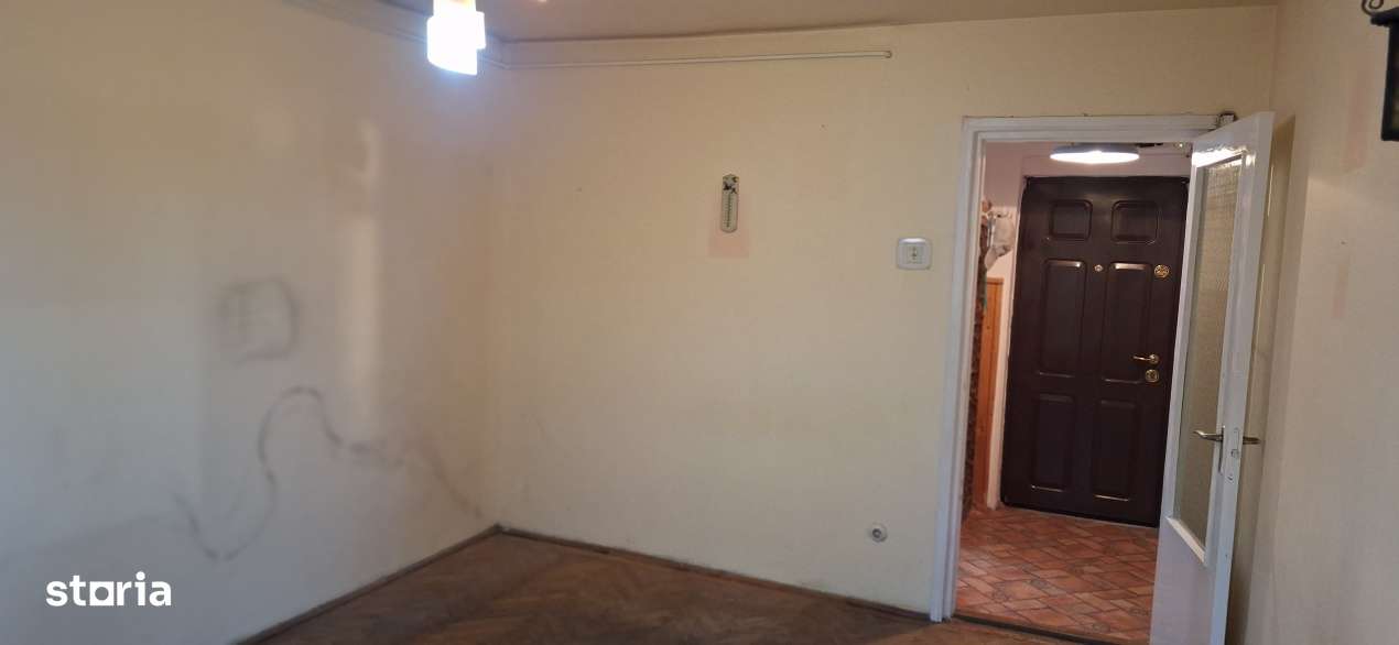 Apartament 2 camere, decomandat, Rogerius, Str. Iza.-3