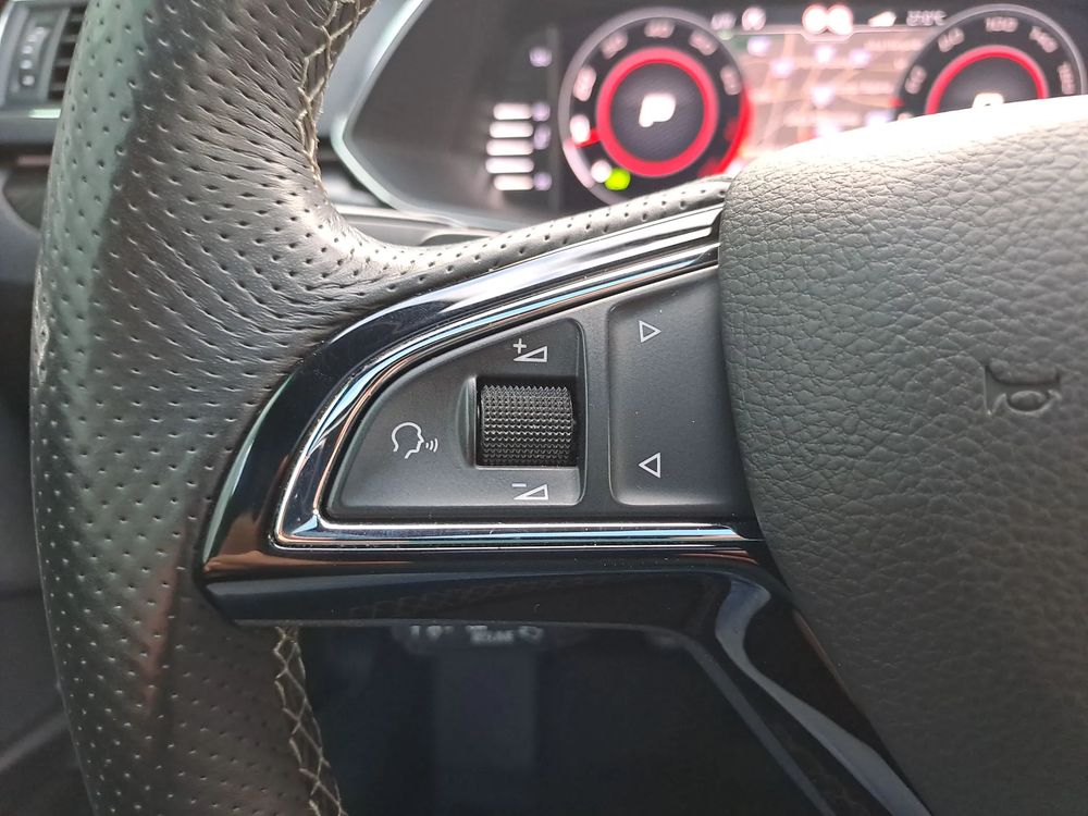 SKODA SUPERB Panorama Virtual ACC Alcantara El. Fotele Salon PL VAT23%