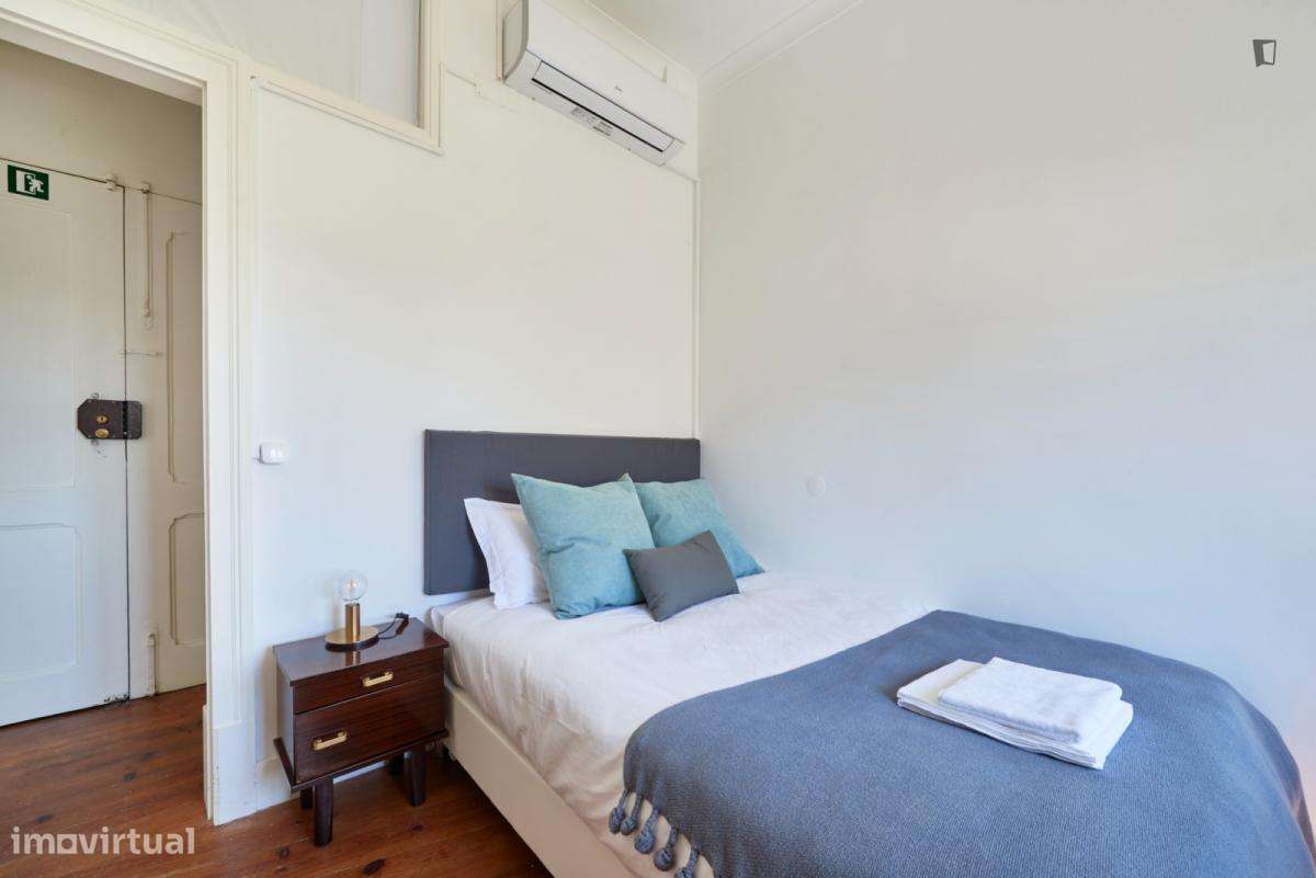 Quarto - localizado em Princípe Real Lisbon - Grande imagem: 4/8