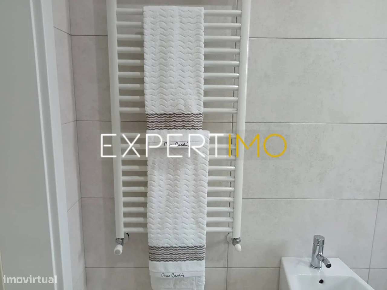 Moradia T2 São Bento, Porto de Mós, Leiria com design moderno-16