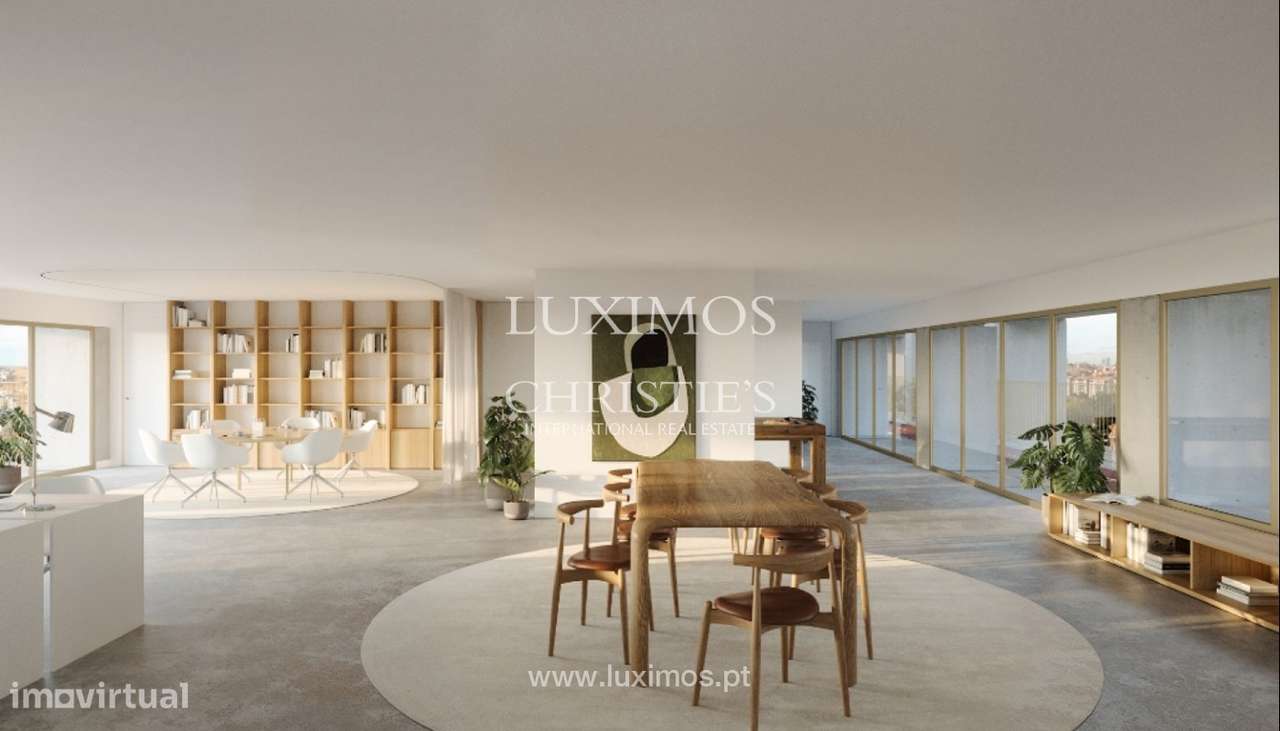 Fernão Magalhães 127: Apartamento T0, à venda, no centro do Porto-12