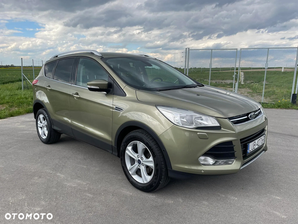 Ford Kuga 1.6 EcoBoost 2x4 Titanium - 9