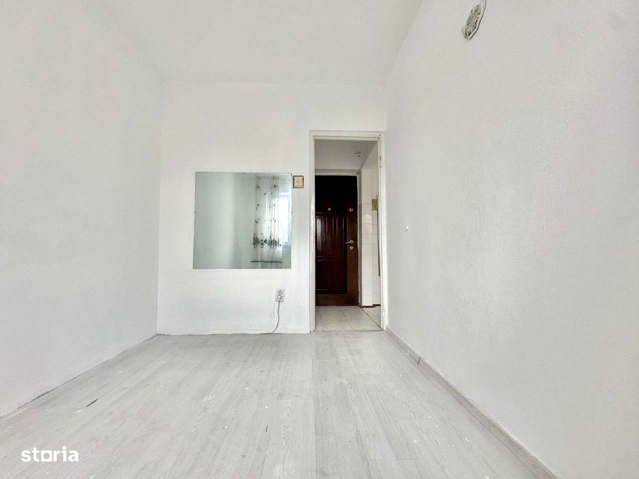 Apartament 3 camere de vânzare – zona Florilor, Str. Mimozei-3