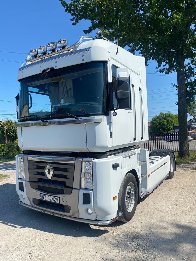 Renault Magnum 2012