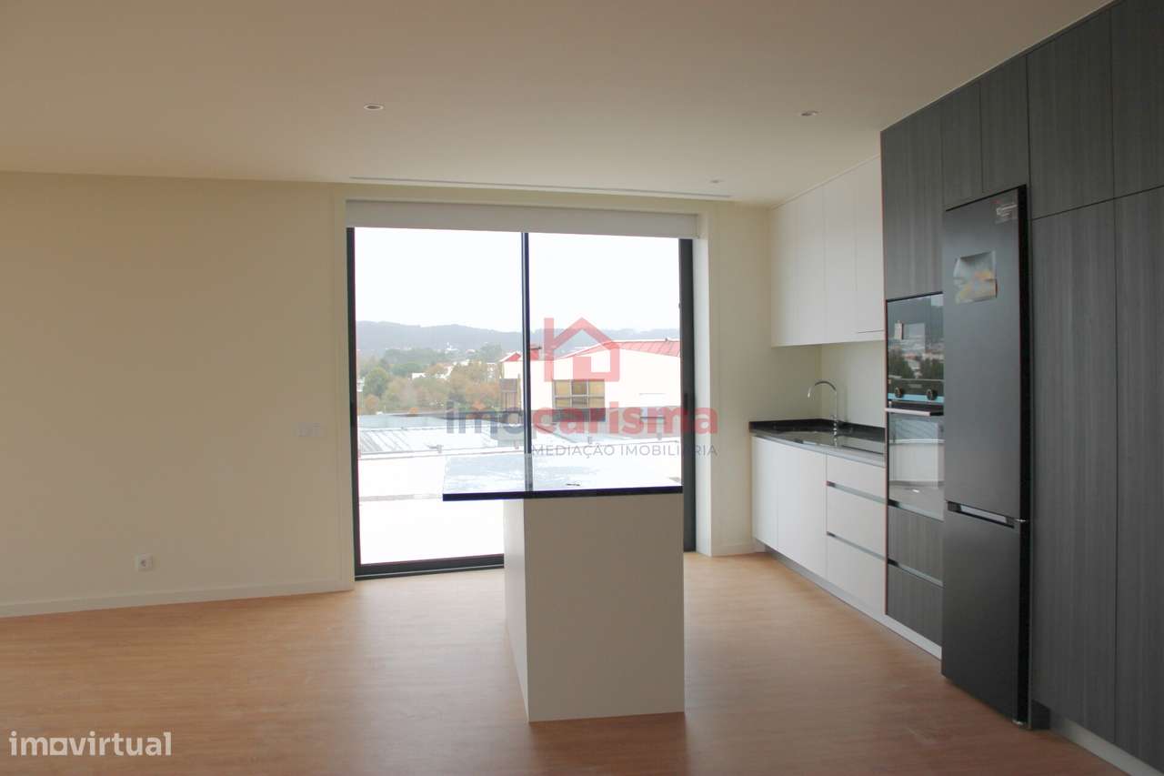 Apartamento T3 Novo, No Último Piso, Centro de Paços de Ferreira-5