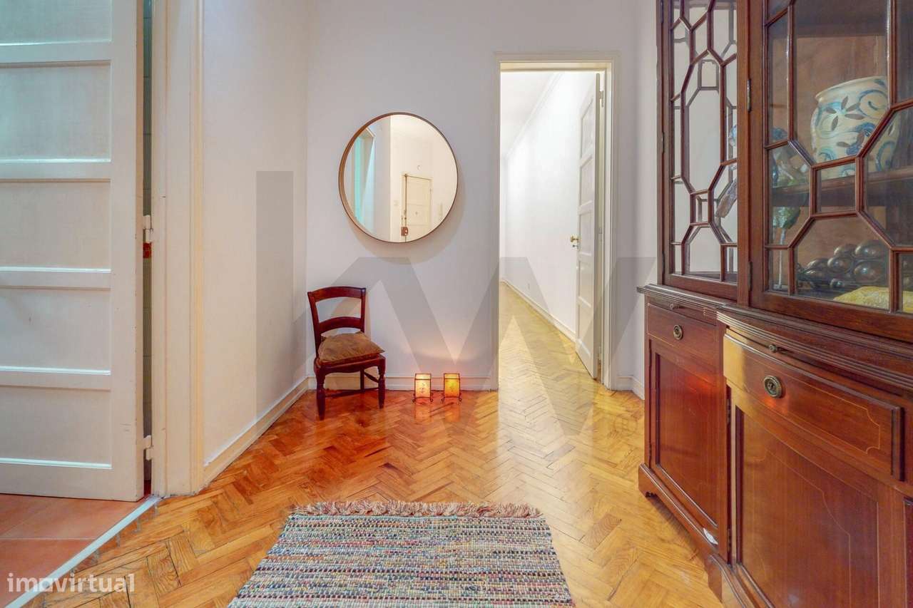 Arrendamento: T2, 93m2 área bruta, junto ao Mercado de Campo de Ouriqu - Grande imagem: 4/33