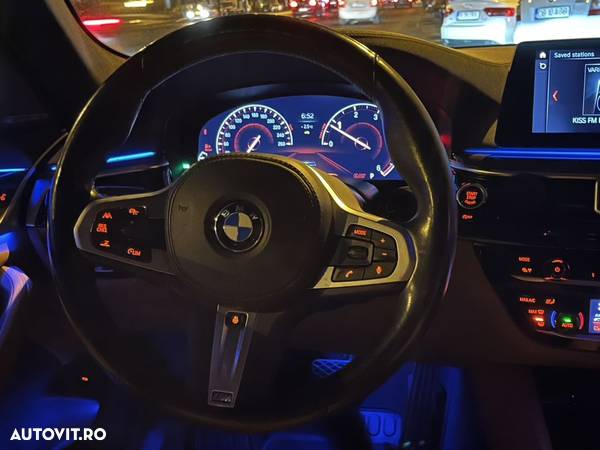 BMW Seria 5 520d Aut. Luxury Line - 34