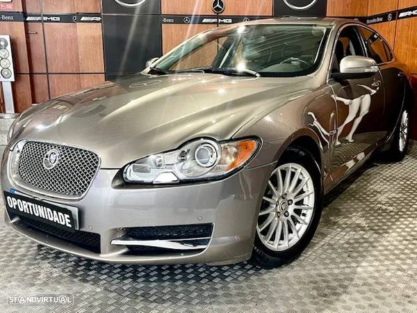 Jaguar XF 2.7 D V6 Luxury - 19