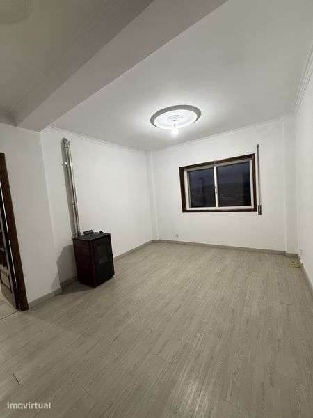 Vendo T2 centro Felgueiras - Grande imagem: 5/10