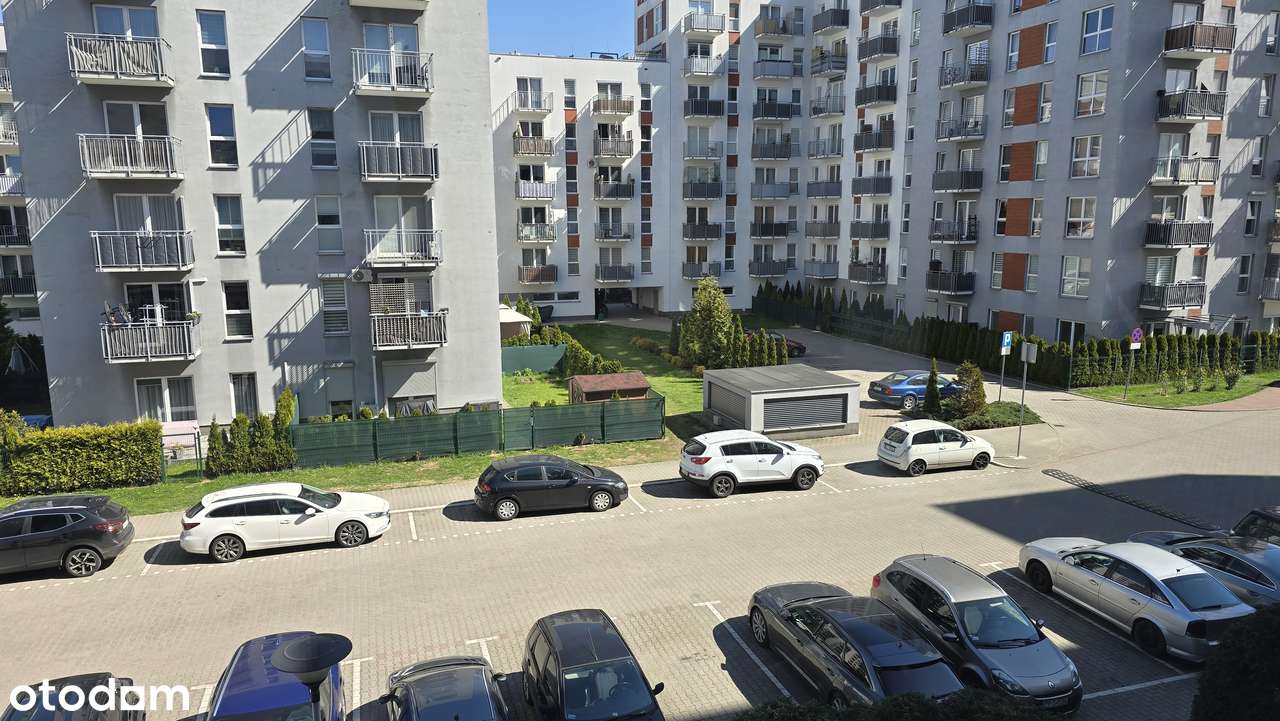 Winogrady 1-pokojowe w Apartamentowcuu z Balkonem