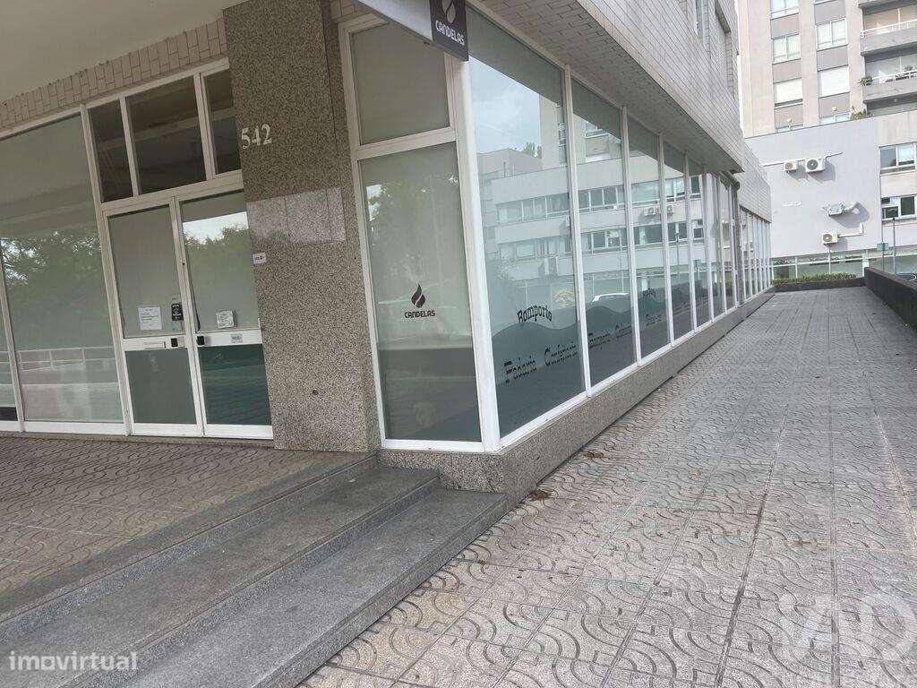 Loja / Estabelecimento Comercial em Cedofeita, Santo Ildefonso, Sé, Mi - Grande imagem: 1/15