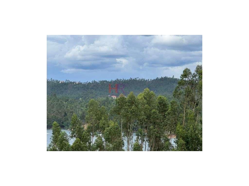 Moradia geminada nova em Águas Belas, Ferreira do Zêzere, com 3 qua...-17