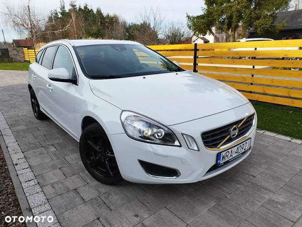 Volvo V60 T4 R-Design Summum - 1